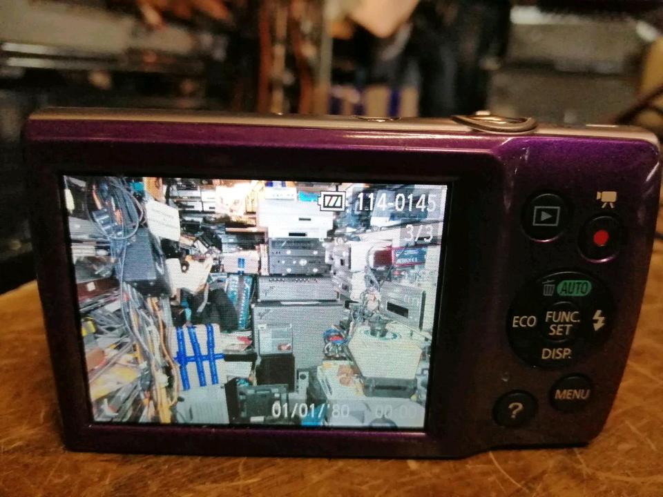 CANON IXUS 145, Digital-Kamera mit Zubehör!! guter Zustand!!