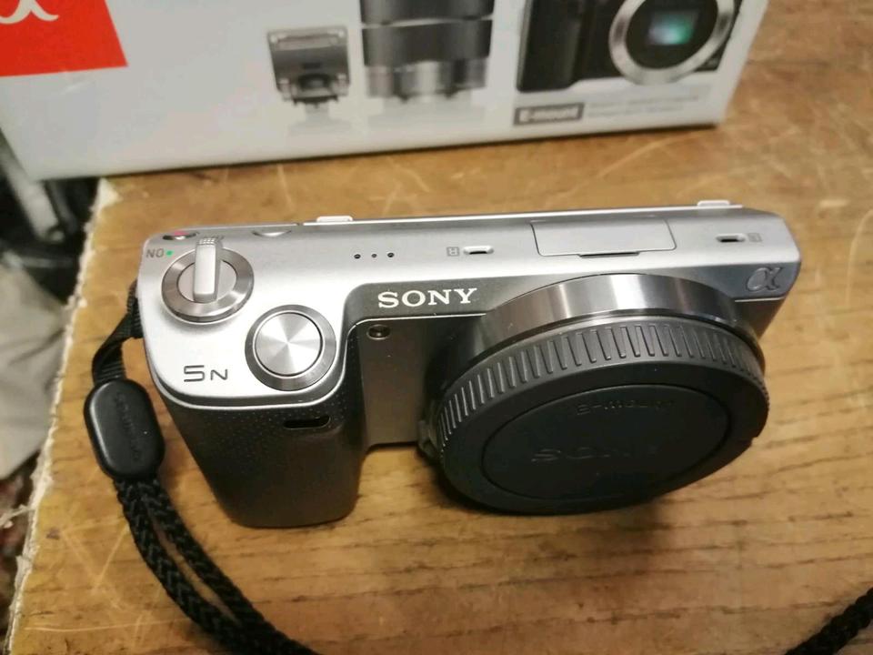 SONY Alpha NEX-5N, Digital-Kamera OHNE OBJEKTIV!! Zubehör!