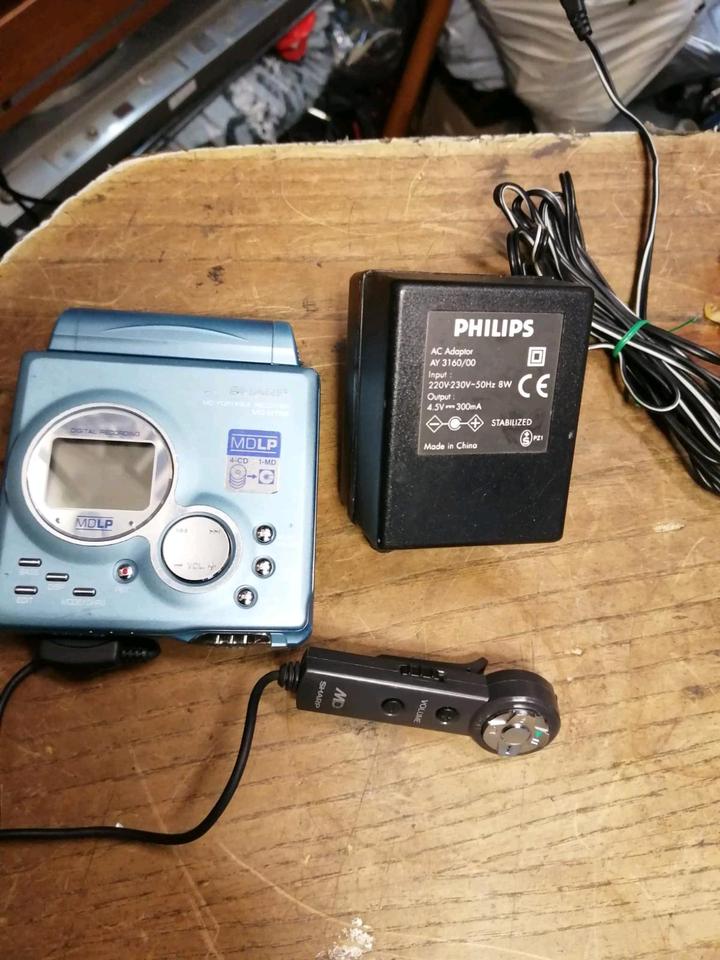 SHARP MD-MT88H(BL), MiniDiscman mit Zubehör!!!