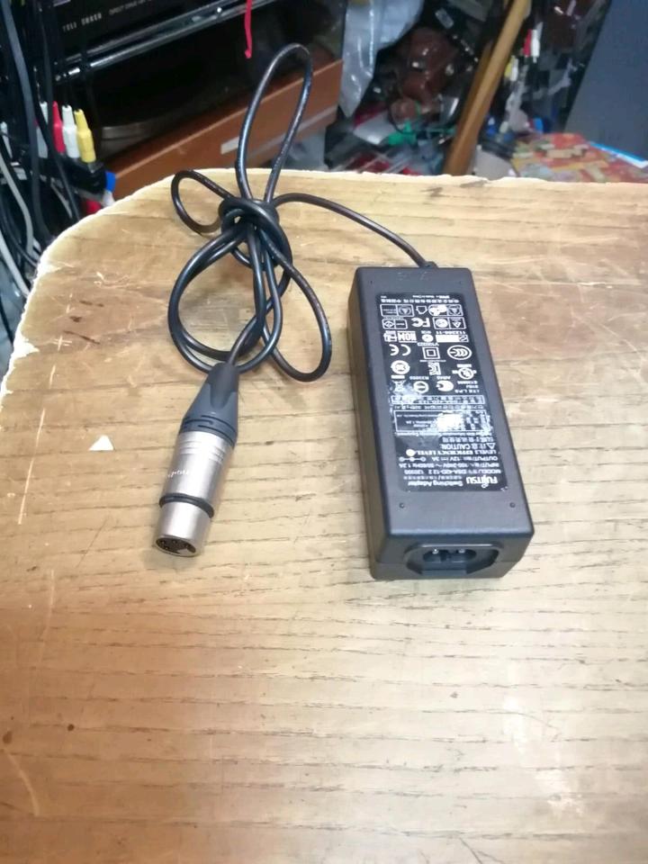 SONY LMD-9050, LCD-Monitor mit Adapter!!