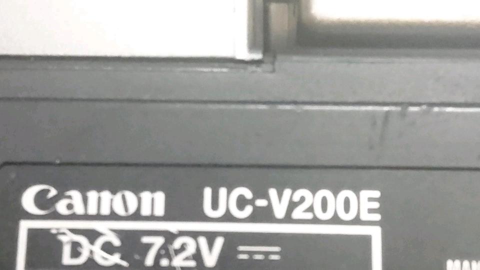 CANON UC-V 200E, Videocamera Hi8 und Video 8, Zubehör!!