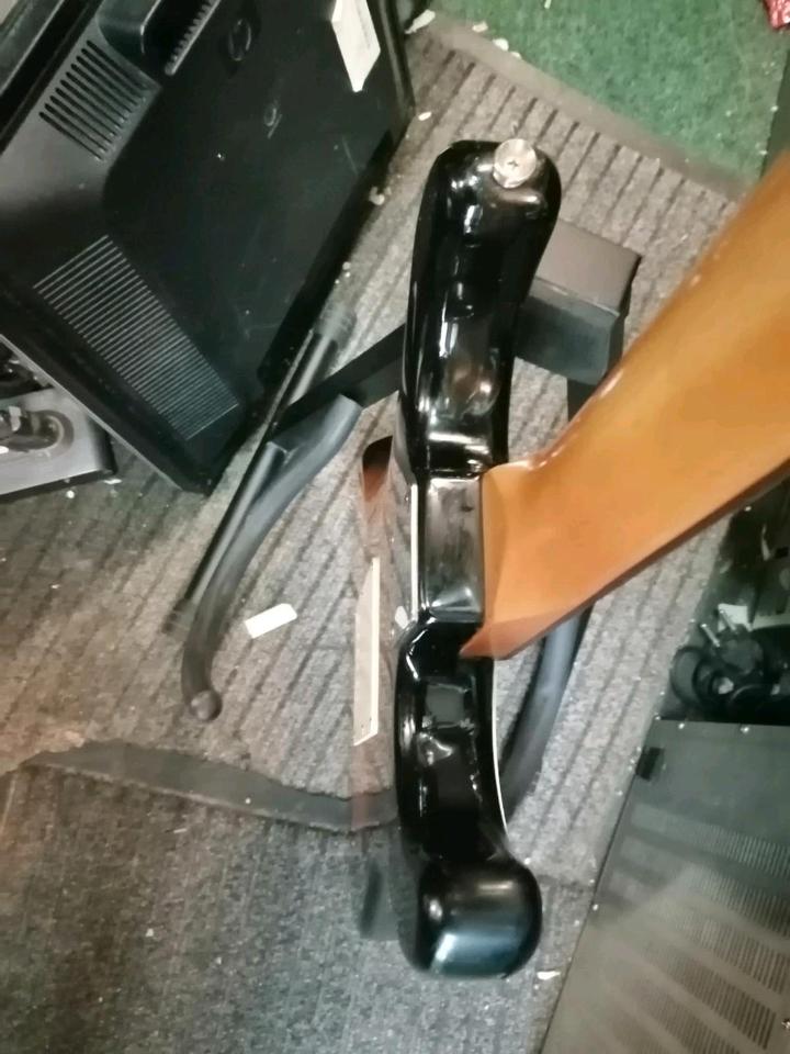SQUIER STRAT, E-Gitarre für Linkshänder!!
