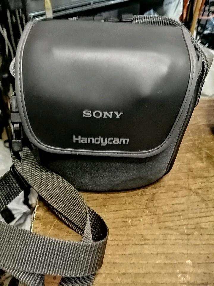 SONY HDR-HC5E, MiniDV-Videocamera + Zubehör, OHNE Speicherkarte!!