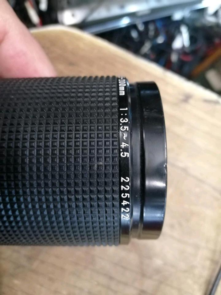 NIKON FM2 Analog-Kamera + ZOOM NIKKOR 35~200 mm Objektiv!!