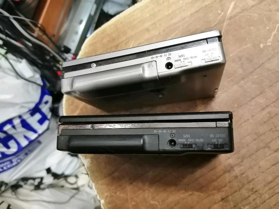2 AIWA Walkman: HS-PX310 + HS-PX337, beide Walkman sind DEFEKT!!!