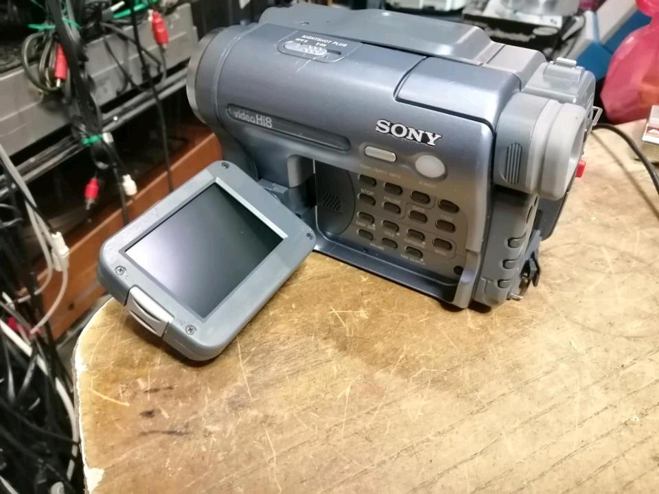 SONY CCD-TRV228E, Videocamera OHNE Zubehör, DEFEKT!!!