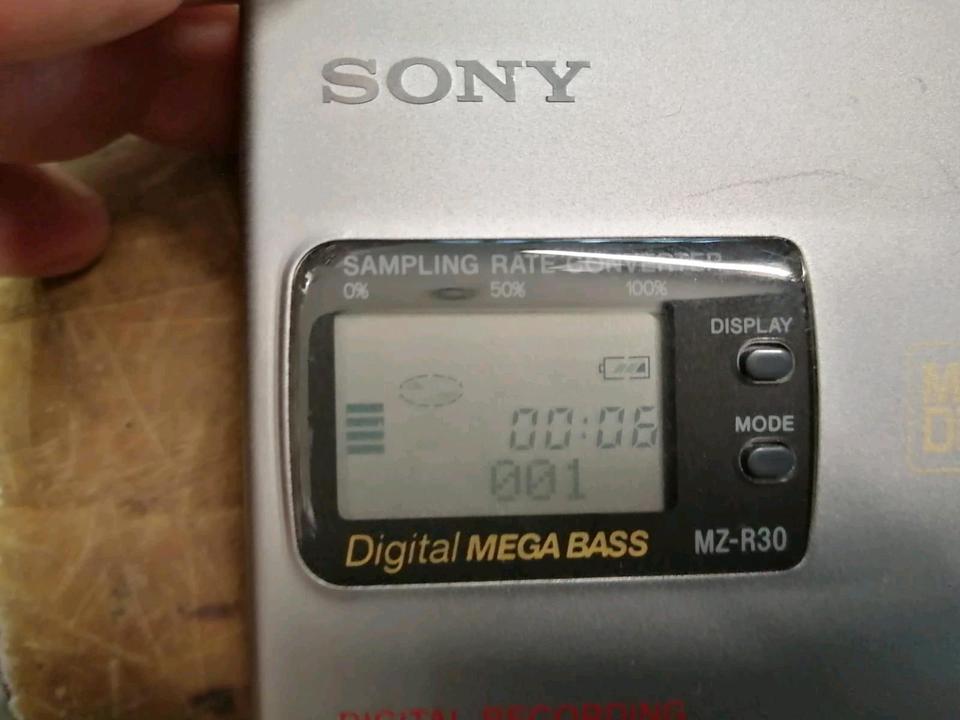 SONY MZ-R30, portabler Mini-Disc Recorder, OHNE Adapter!!