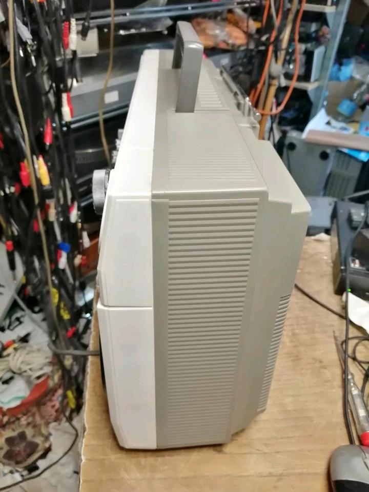 SHARP GF-5757H, Radio-Cassetten-Recorder, weiß, SELTEN!!!