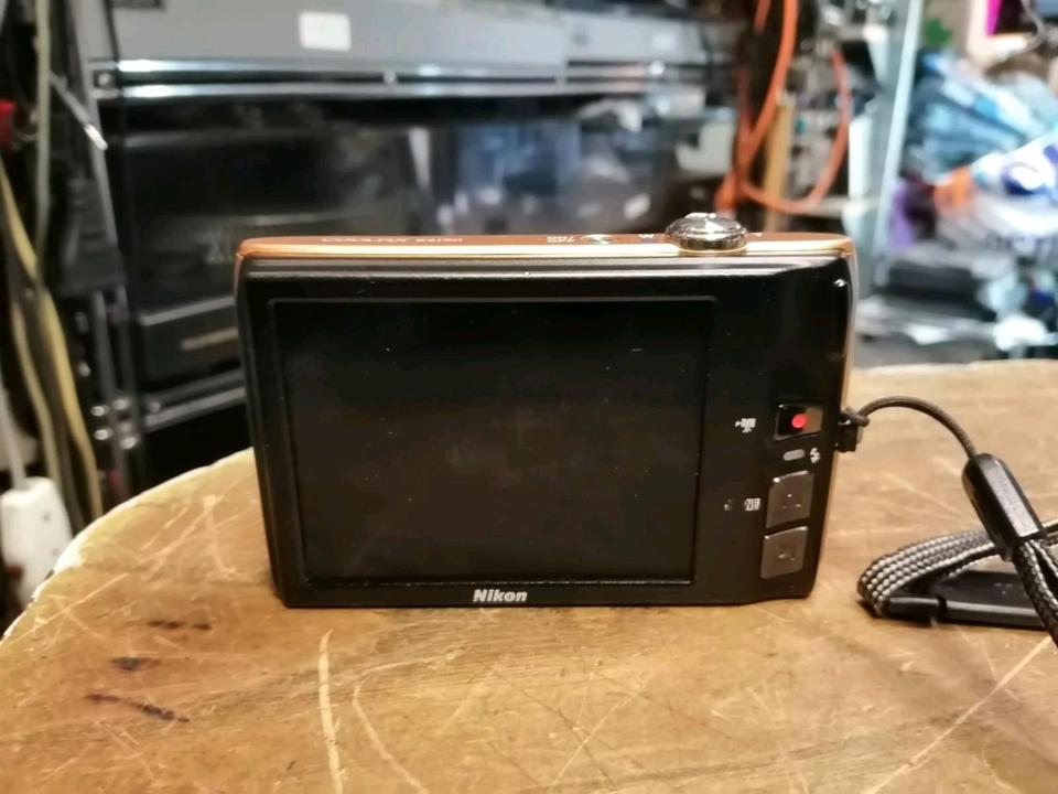 NIKON COOLPIX S4150, Digital-Kamera, OHNE Speicherkarte!!!