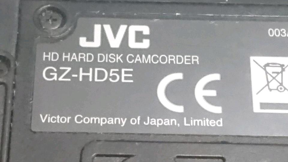 JVC GZ-HD5 Video HD Camcorder mit Zubehör, OHNE Speicherkarte!!