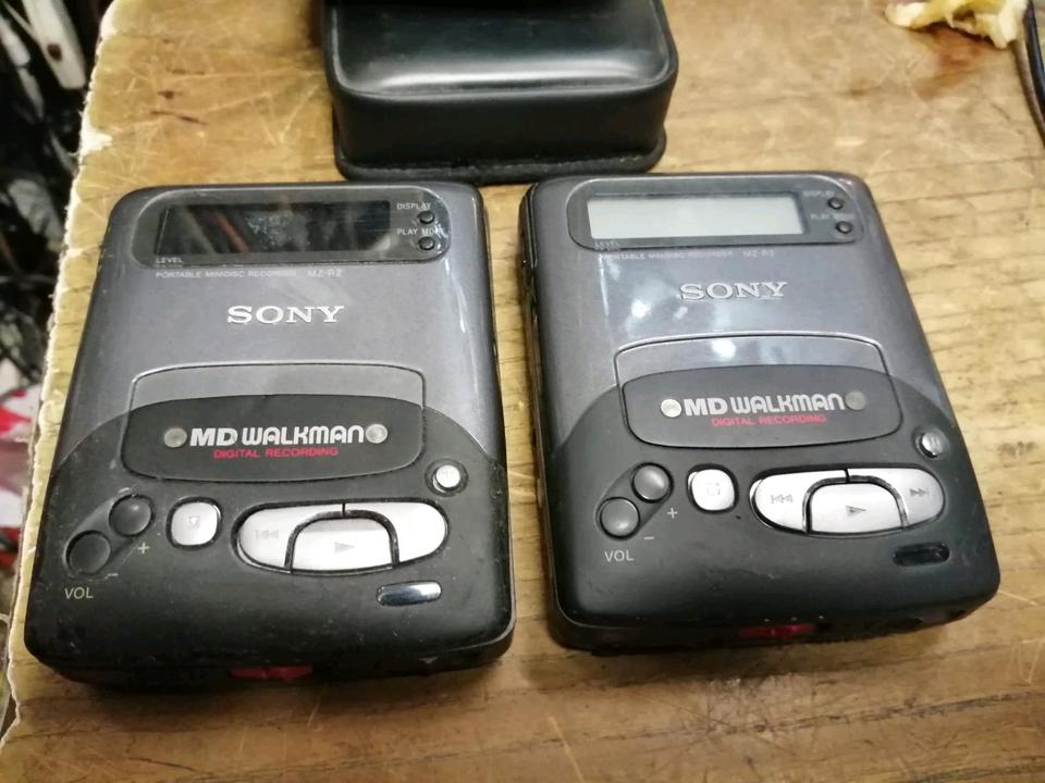 SONY MZ-R2, 2 portable MD-Walkman, DEFEKT!!!