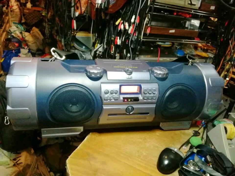 JVC RV-B99BU Ghettoblaster, etwas DEFEKT!!