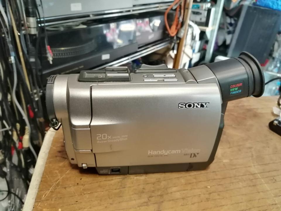 SONY DCR-TRV7E, Digital MiniDV-Videocamera mit Zubehör!!