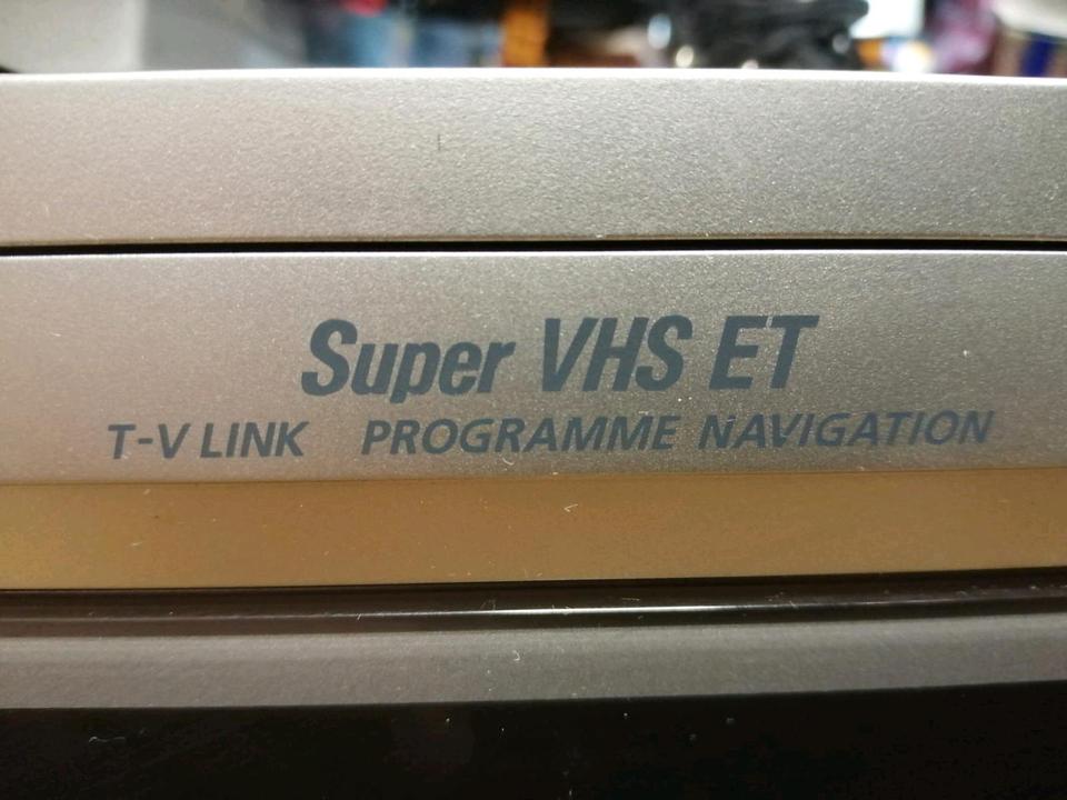 JVC HR-S6850EU, Videorecorder mit Original-Fernbedienung!!