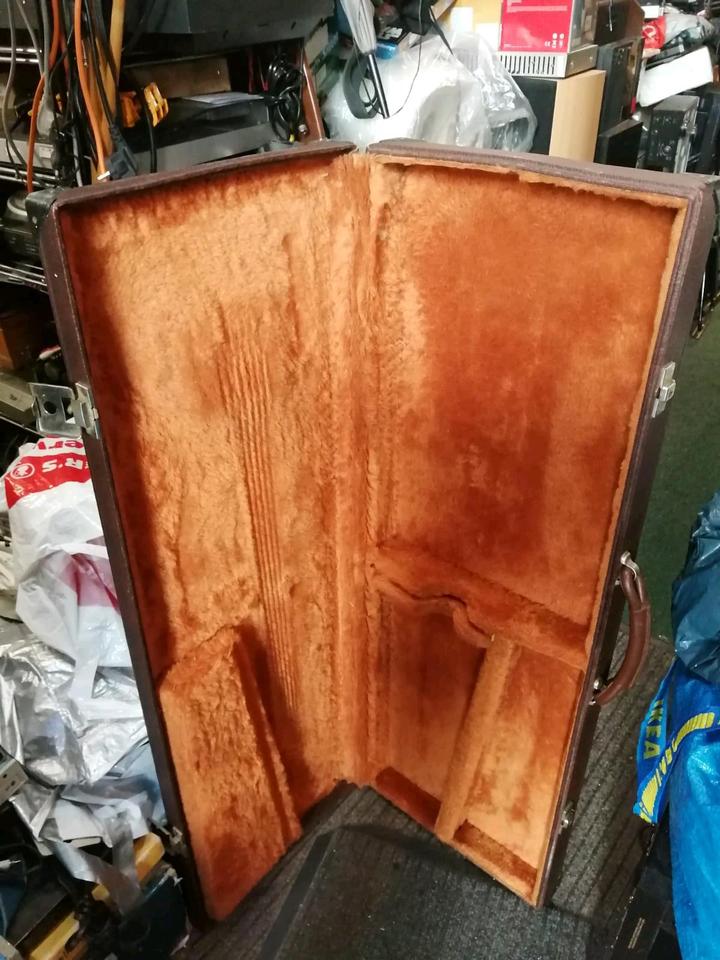 FENDER-KOFFER, guter Zustand! OHNE Schlüssel!!!