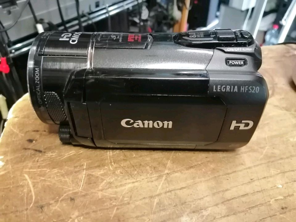 CANON LEGRIA HF S20 E, Videocamera mit Zubehör!!