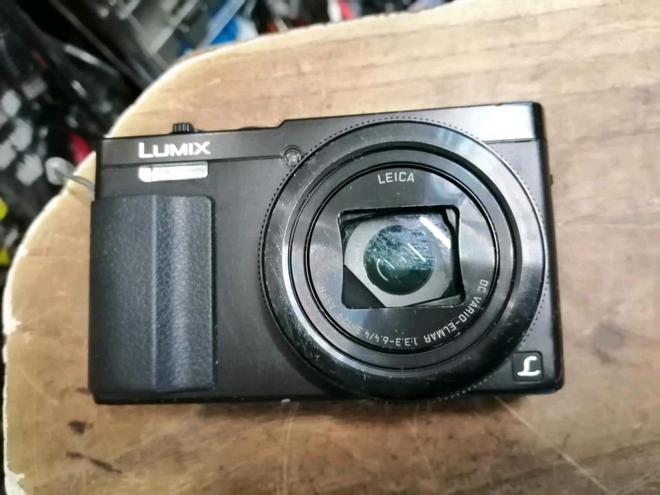 PANASONIC LUMIX DMC-TZ71, Digital-Kamera mit Zubehör!