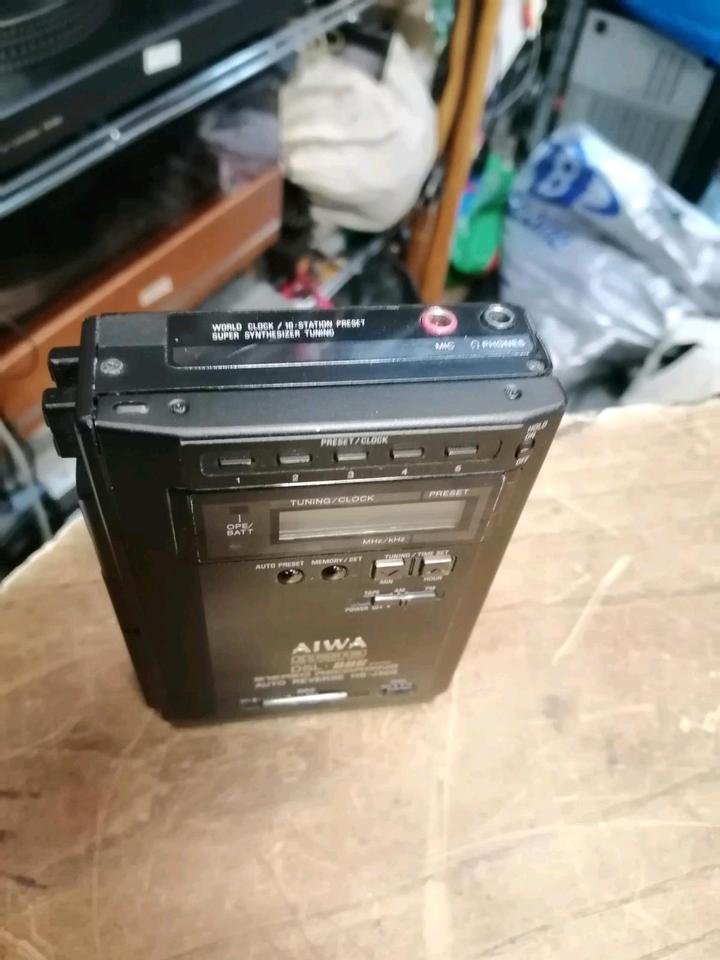 AIWA HS-J505, Walkman mit Batterie-Fach, DEFEKT!!!