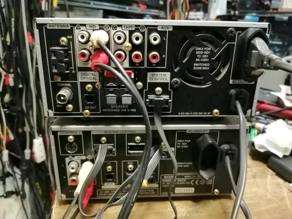 SONY HCD-SD1 CD-Receiver + MDS-SD1 MiniDisc-Deck, OHNE Boxen!!!