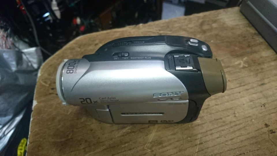 SONY DCR-DVD92E, Videocamera mit Zubehör!!