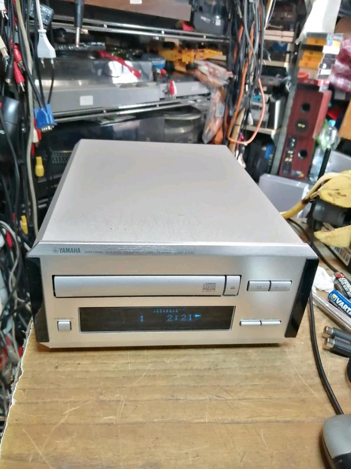 YAMAHA CDX-E100, CD-Player OHNE Fernbedienung!!!