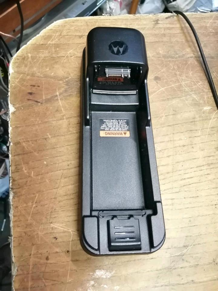 MOTOROLA PMLN5547A, Ladegerät, OHNE Kabel, wie neu!!