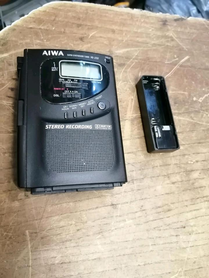 AIWA HS-J707, Walkman mit Batterie-Fach, DEFEKT!!!