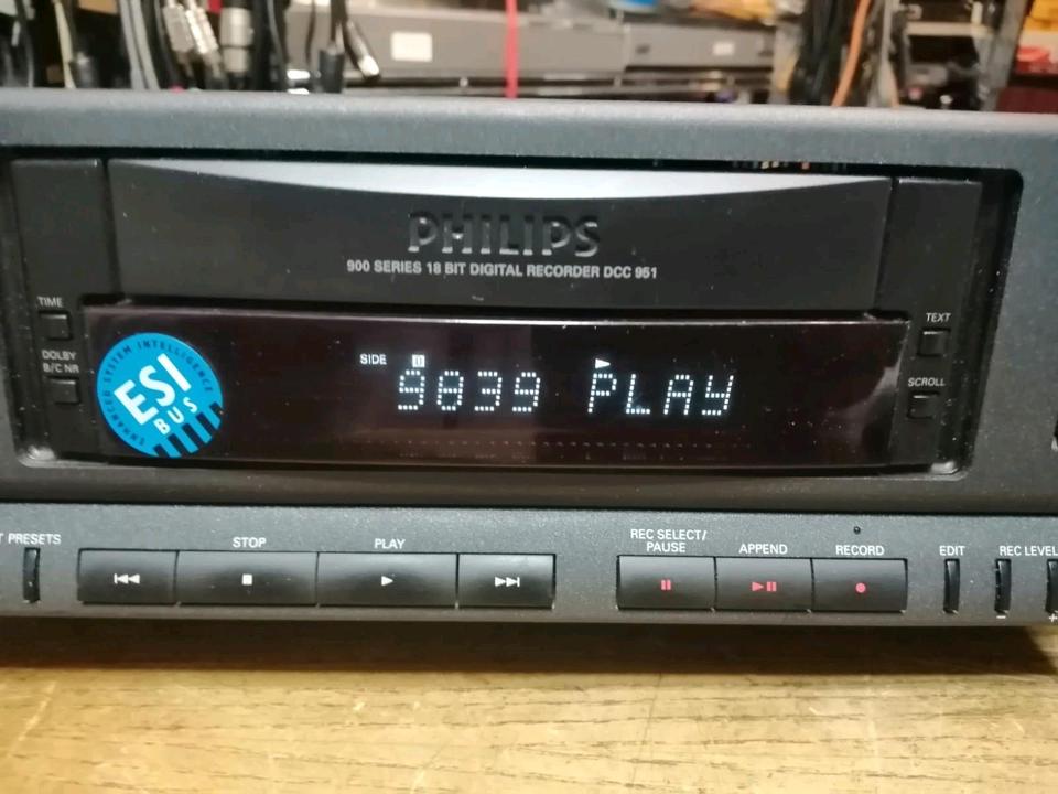 PHILIPS DCC-951 High-End DCC-Recorder!!   XXXXXXXXX