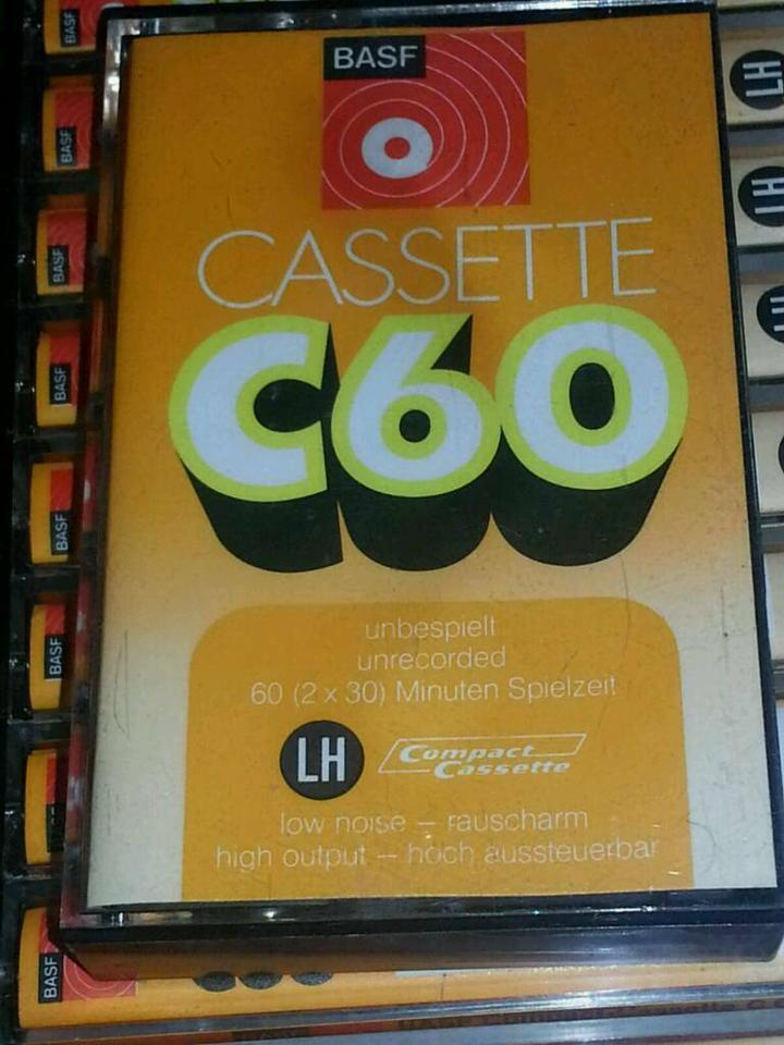 24 BASF Cassetten C 60; Audio-Cassetten, wie neu!