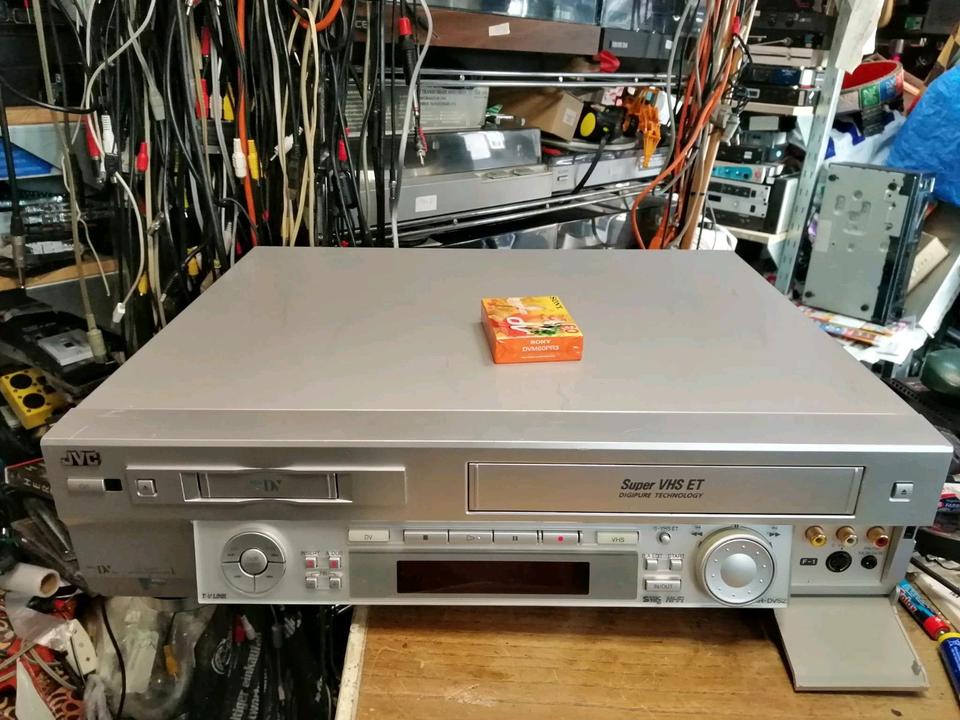 JVC HR-DVS2EU, Videocassettenrecorder MiniDV +VHS, etwas DEFEKT!!