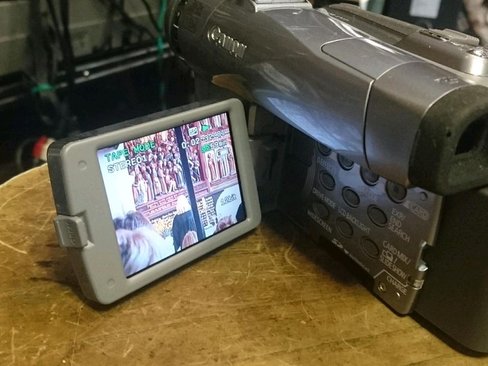 CANON MVX300E, MiniDV-Videocamera mit Zubehör!!