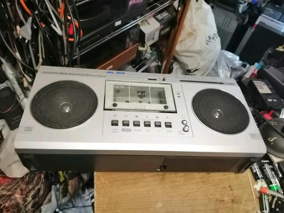 RFT SKR 700, Radio-Cassetten-Recorder mit NEUEN Antriebsriemen!!