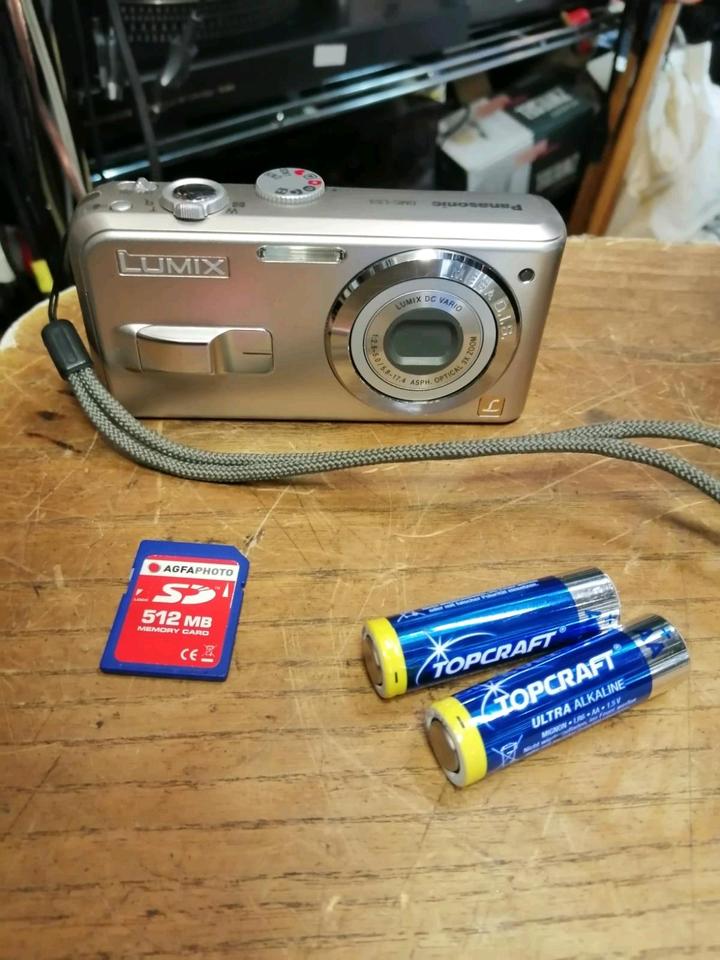 PANASONIC LUMIX DMC-LS3, Digital-Kamera mit Zubehör!!!