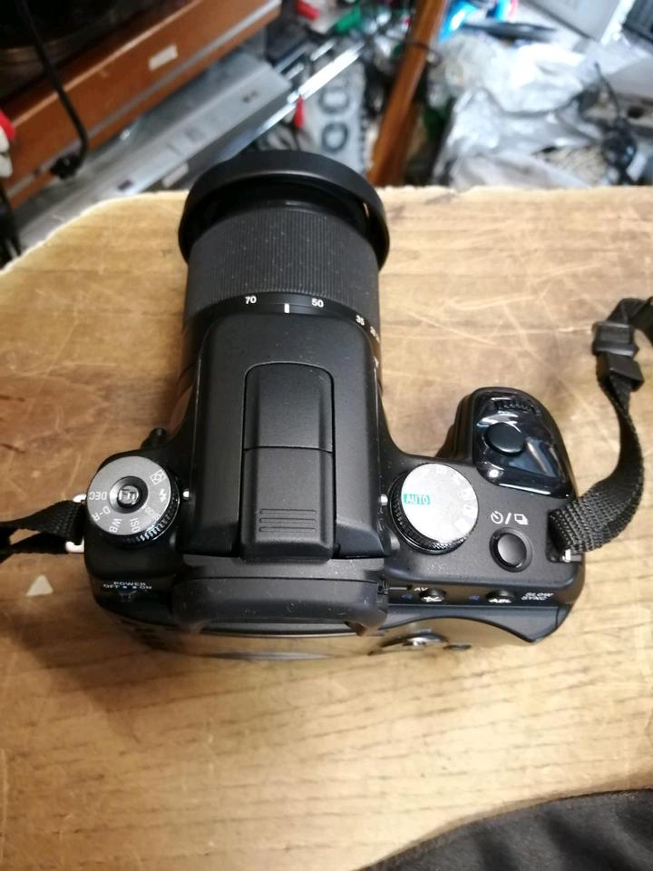 SONY DSLR-A100, Digital-Kamera mit Zubehör, guter Zustand!