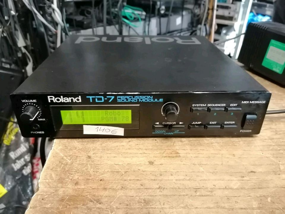 Roland TD-7 Percussion Sound Module mit Original-Adapter