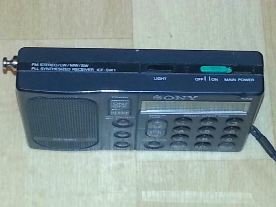 SONY ICF-SW1; FM Stereo/LW/SW/MW Receiver, sehr guter Zustand!