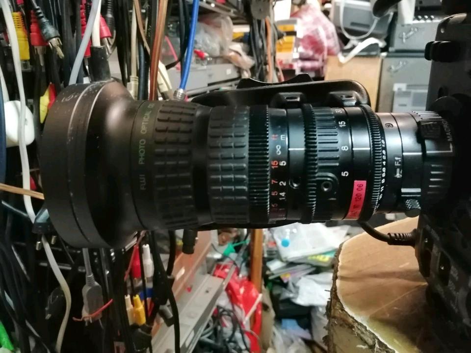 JVC GY-DV500, MiniDV-Videocamera mit einem Adapter!!
