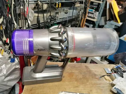 DYSON V11, Akku-Staubsauger mit Zubehör!!!