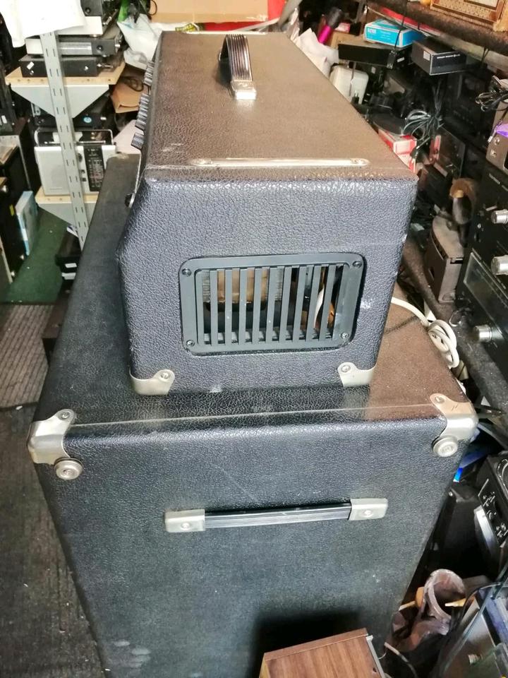 FENDER BASSMAN 135 Röhrenverstärker + BASSMAN Speaker