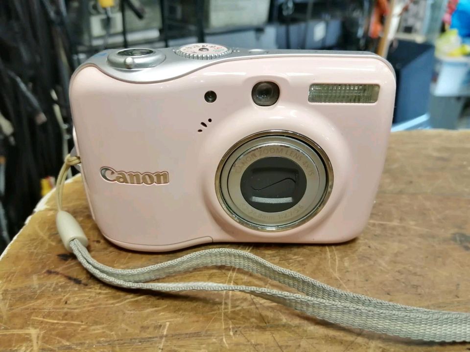 CANON PowerShot E1, Digital-Kamera mit Tasche!!