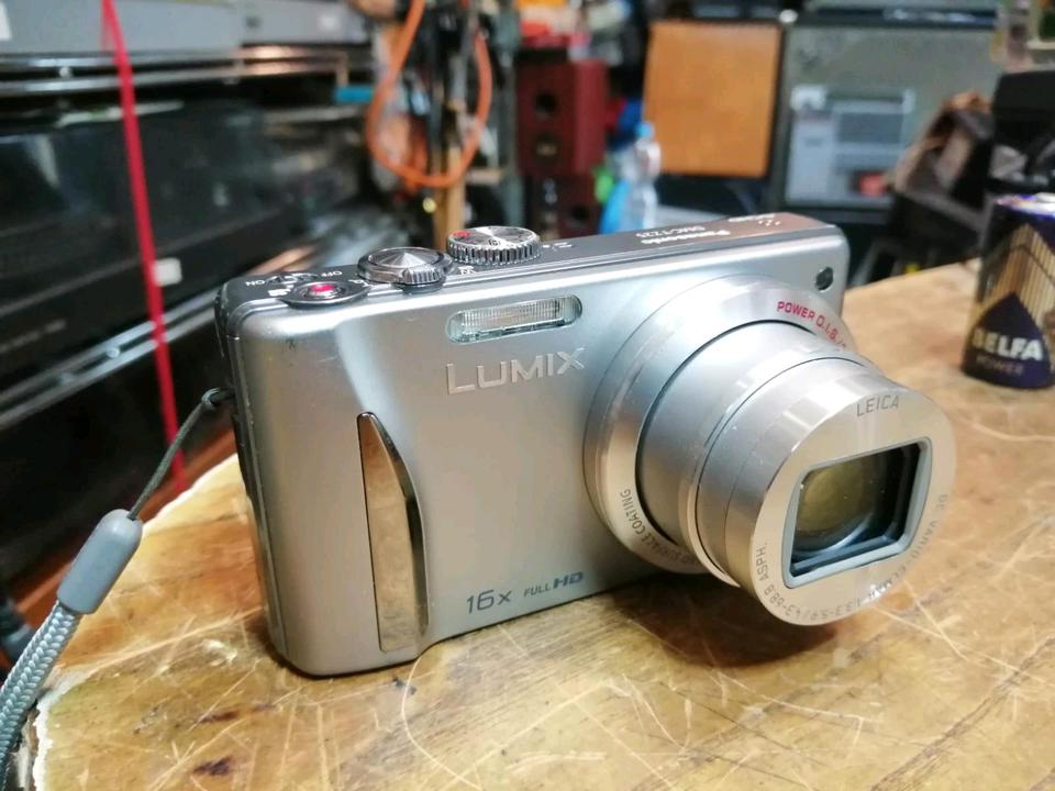 PANASONIC LUMIX DMC-TZ25, Digital-Kamera mit Zubehör!!