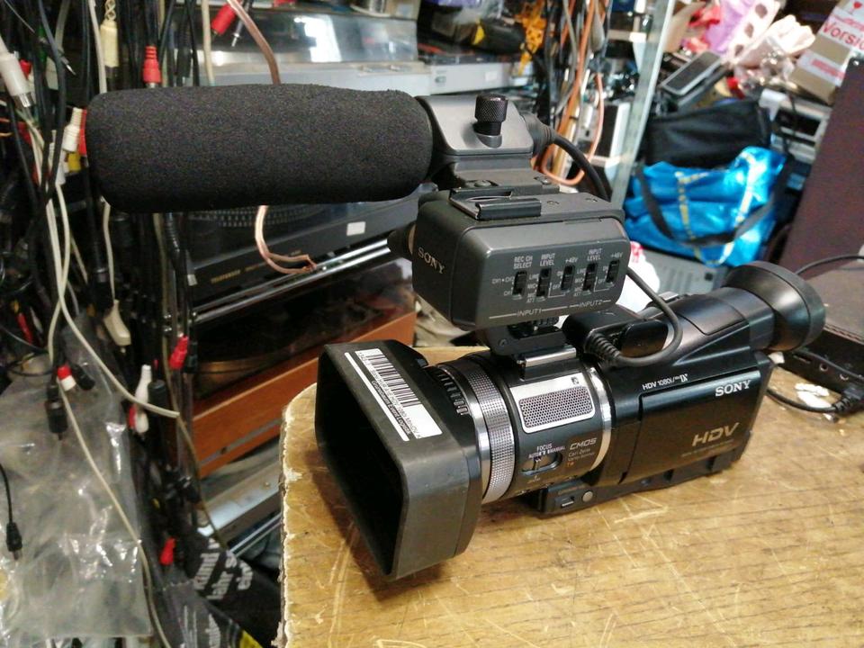 SONY HVR-A1E MiniDV-Videocamera +SONY ECM-NV1 Mikrofon!!