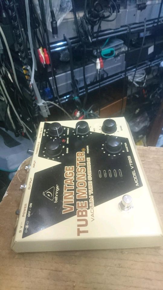 BEHRINGER VT999 Vintage Tube Monster, Effekt-Gerät!