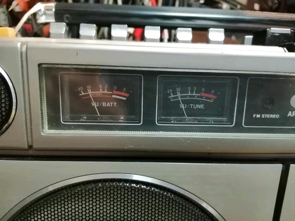 SHARP GF-9090H, Radio-Cassetten-Recorder, guter Zustand!!