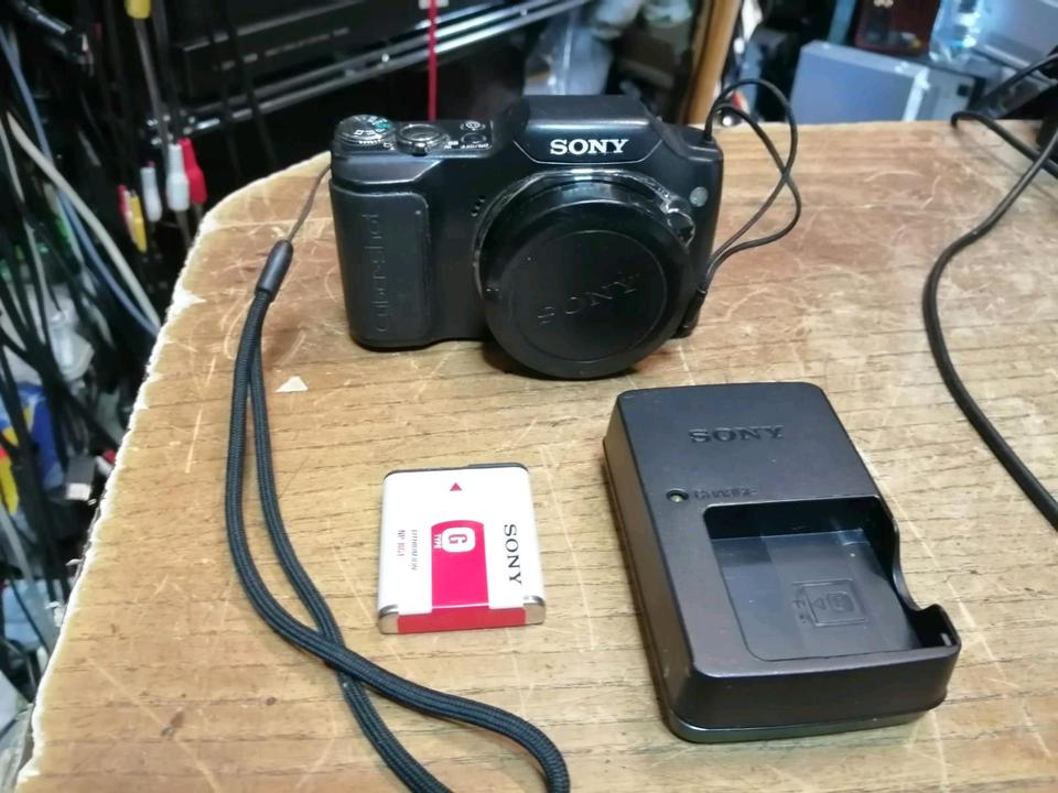 SONY DSC-H20, Digital-Kamera mit Zubehör, OHNE Speicherkarte!!