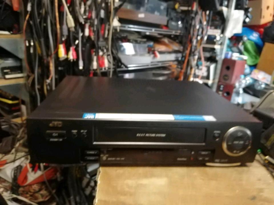 JVC HR-J658E, Videocassettenrecorder, DEFEKT!!!