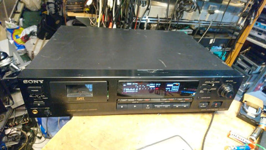 SONY DTC-690, DAT-Recorder, DEFEKT!!