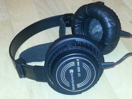 BEYERDYNAMIC DT 660 mk II; Kopfhörer mit Spiralkabel,