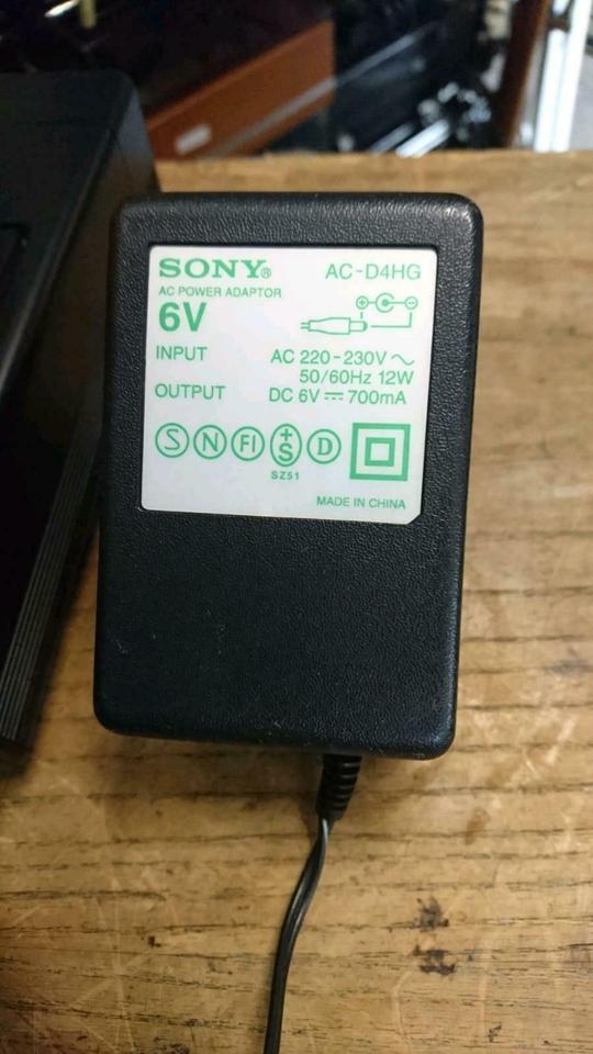 SONY BE-V8, Video Cassette Winder/Eraser mit Original-Adapter