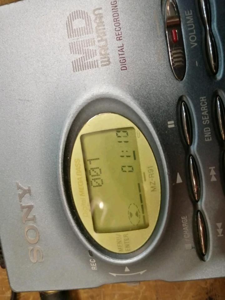 SONY MZ-R91, portabler MiniDiscman mit Original-Adapter!!